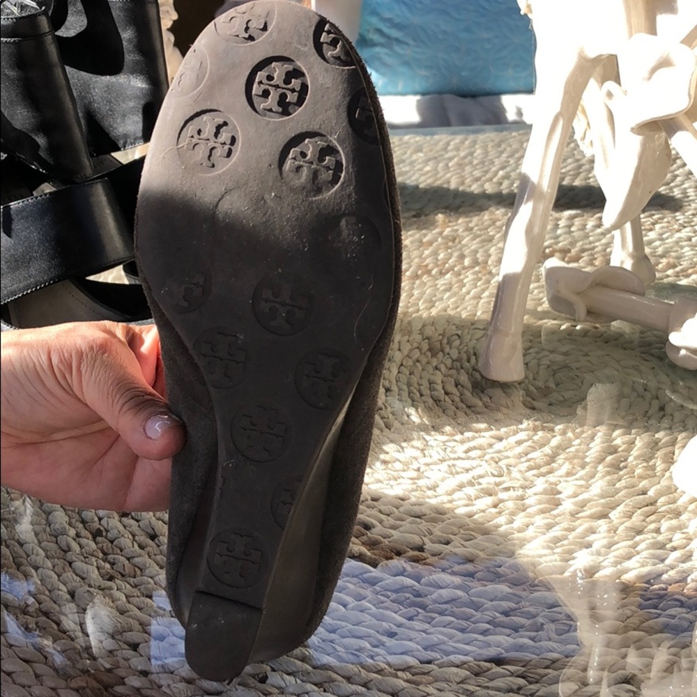 Tory Burch Grey suede Wedges